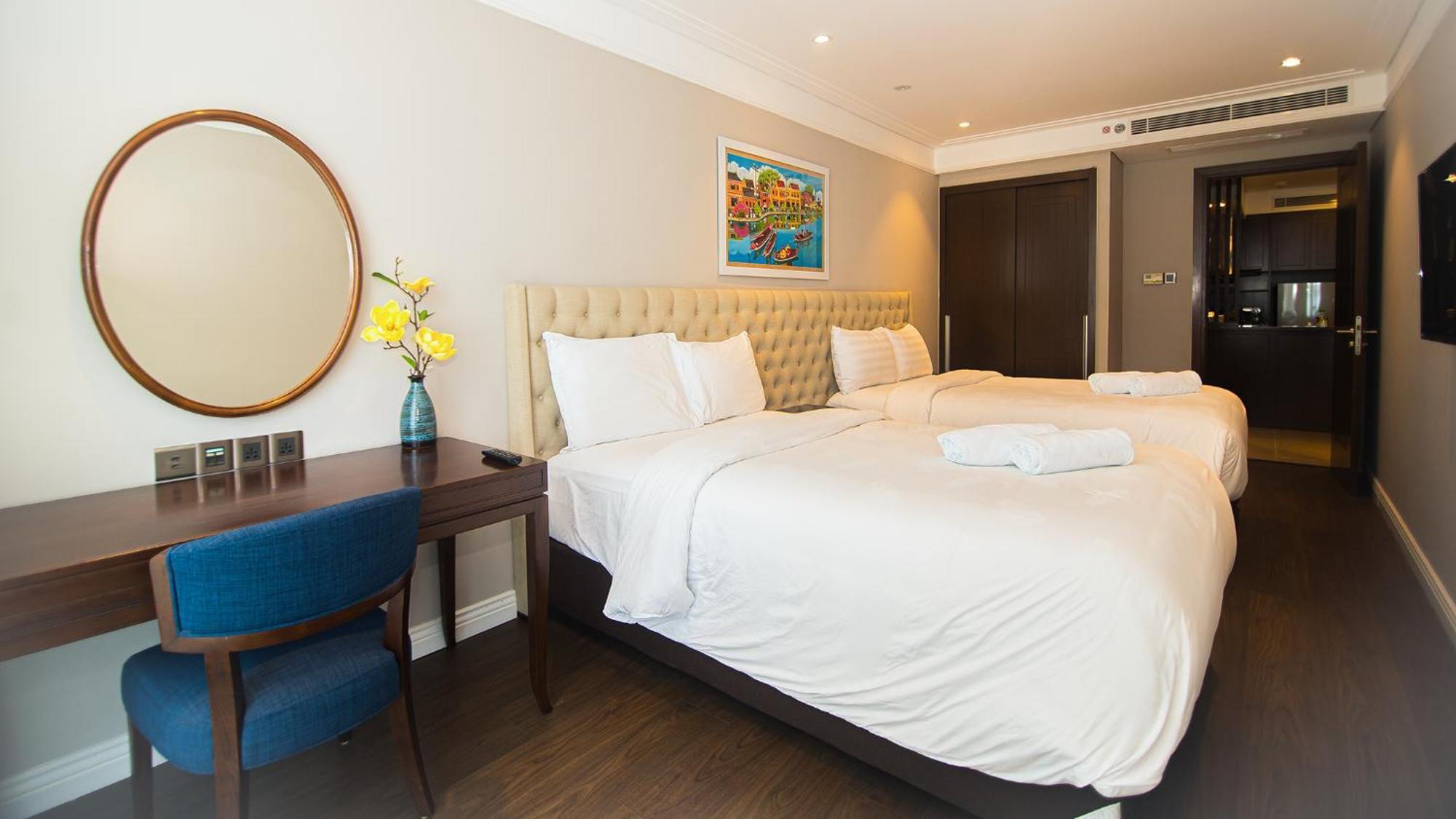 Luxury Apt Opposite Mykhe Beach Da Nang Exterior photo